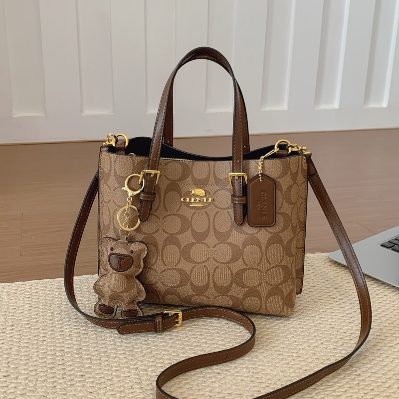 Leather Classic Strap - Elegante monogram-totebag in klassieke stijl voor